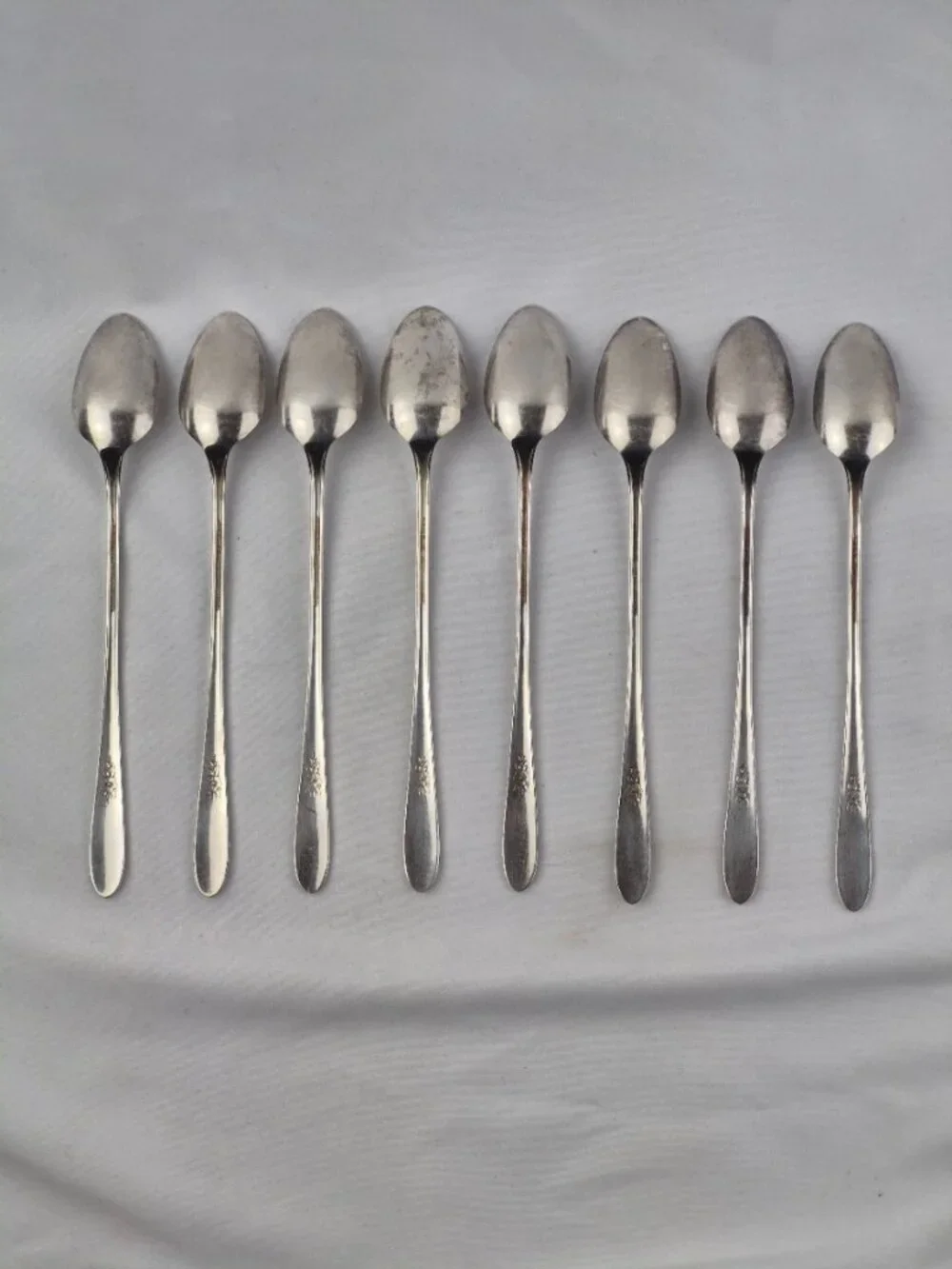 Tudor Plate Fantasy Pattern Oneida Silver-Plated Teaspoons Set of 8